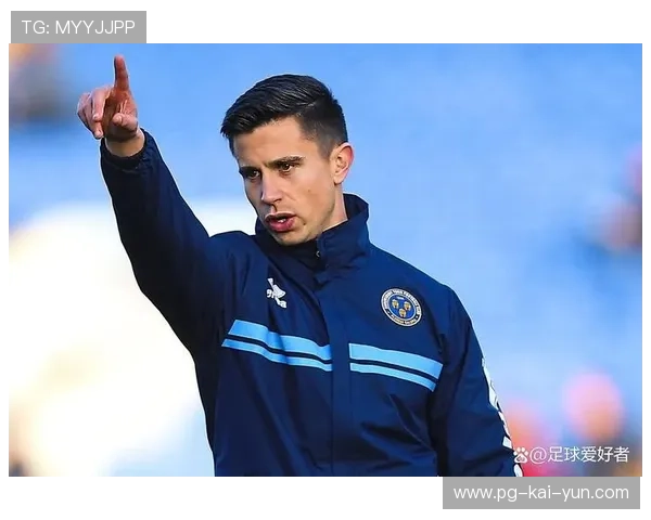 南安普顿青训球员表现出色，提升球队实力，南安普顿 教练